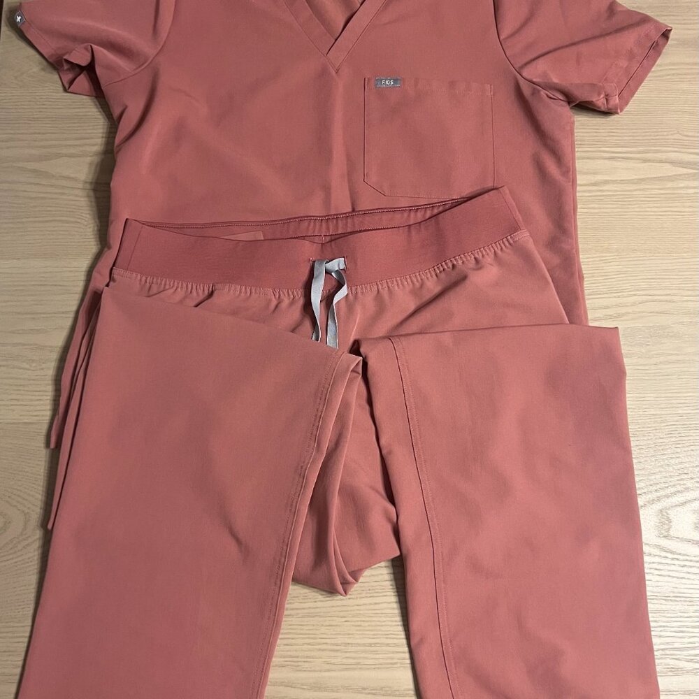 Mauve Figs Scrub Set - Picture 2 of 4